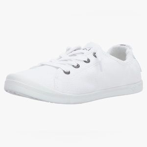 NWT Roxy "Rory" Sneakers- Size 9